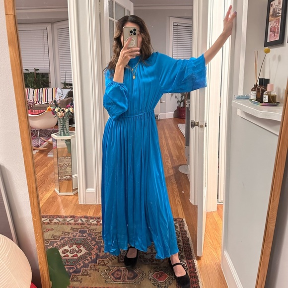 Beautiful Rhode Dress - Picture 5 of 5